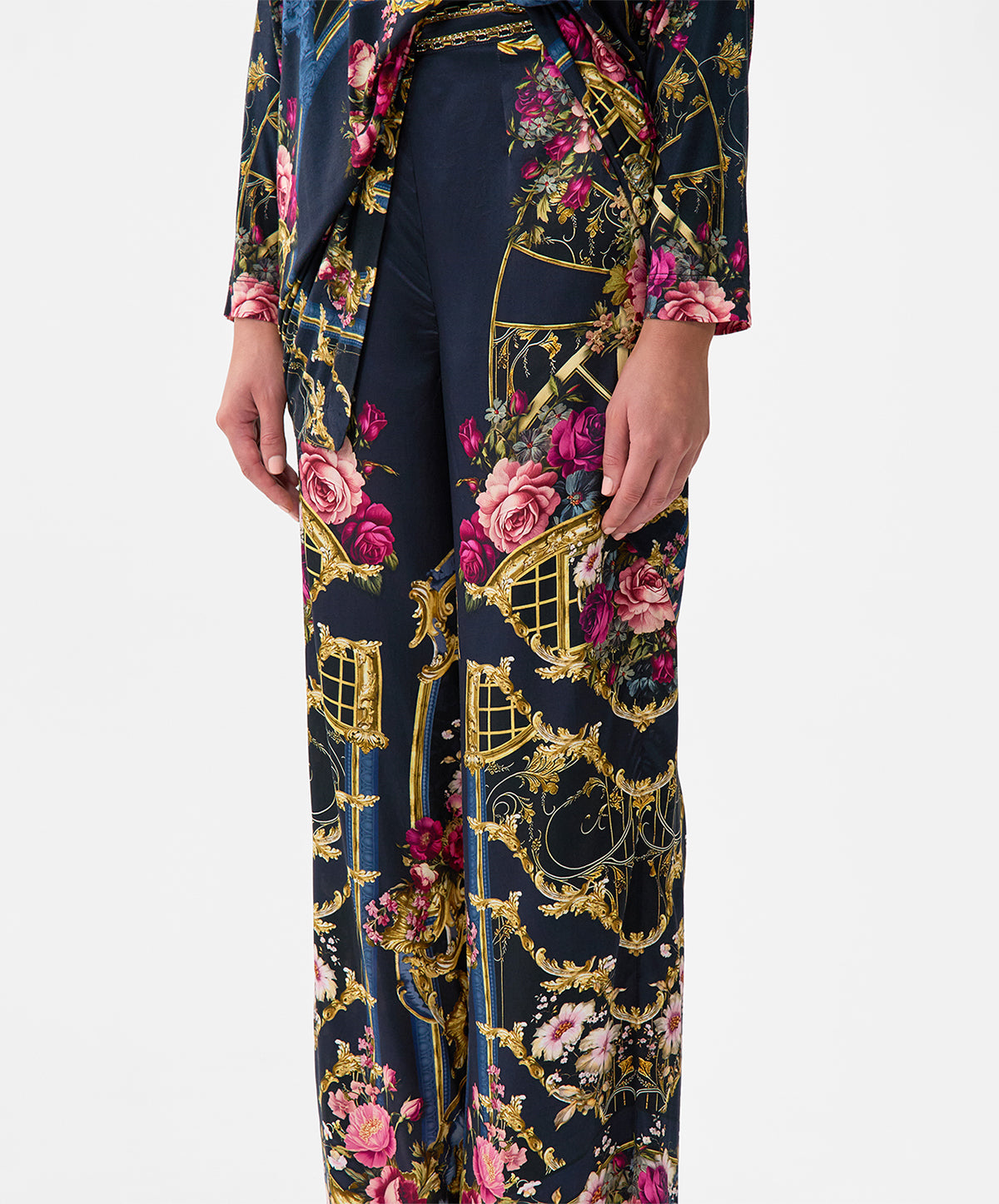 Minimal Wide Leg Pant