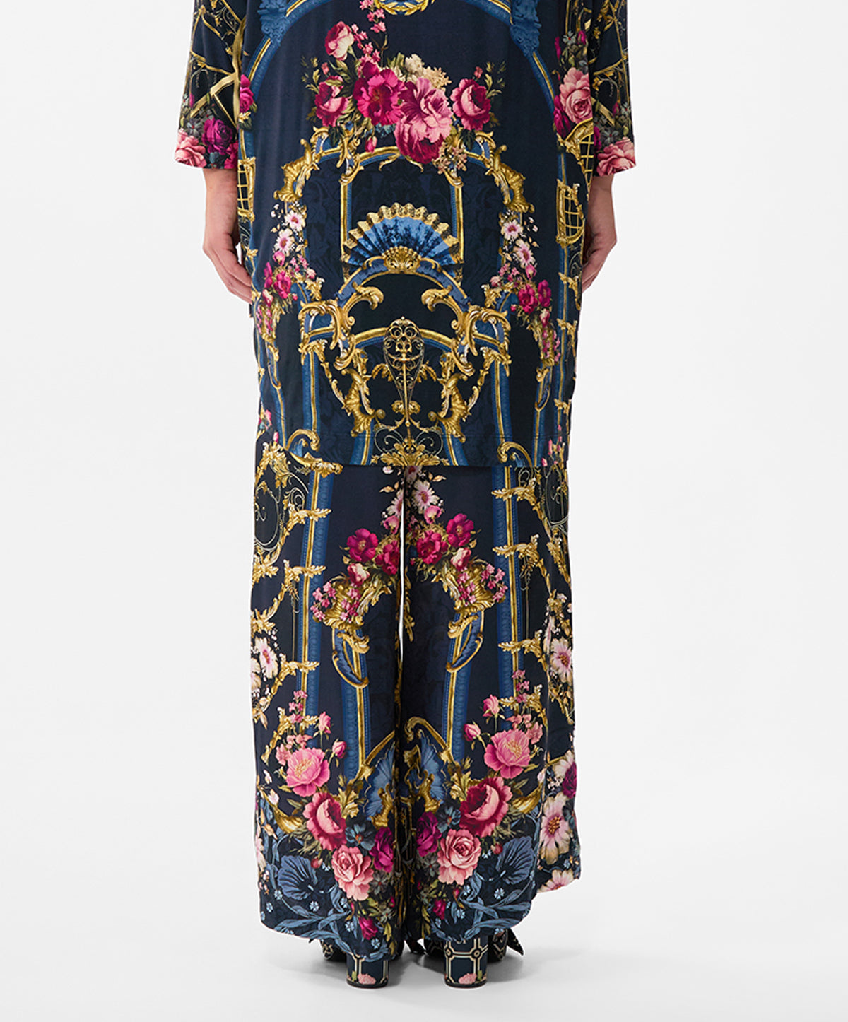 Minimal Wide Leg Pant