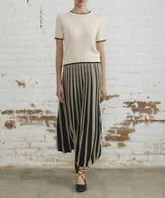 Load image into Gallery viewer, Sweater Back Neckline