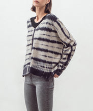 Load image into Gallery viewer, N.29 Cashmere Blend Tie-Dye V Neck