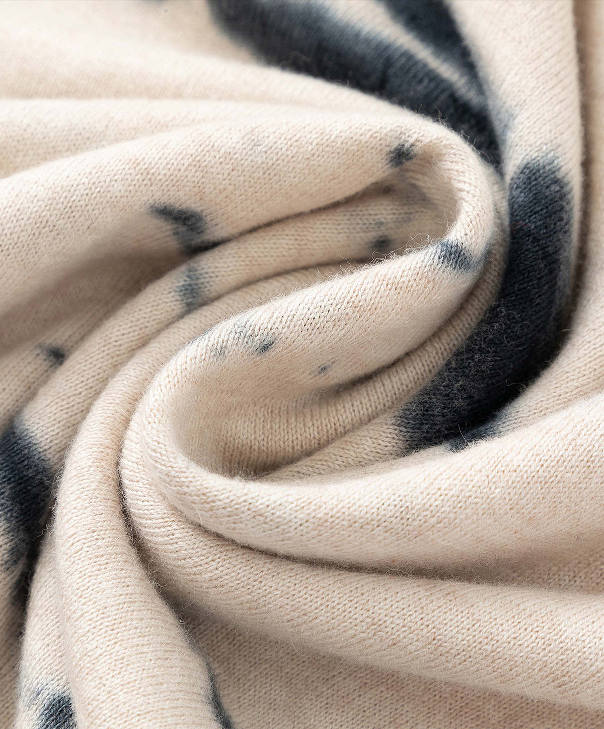 N.21 Pima Cotton + Cashmere Animale Tie-Dye High/Low Hem V-Neck