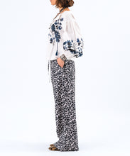 Load image into Gallery viewer, AskarLL Printed Cotton Blouse