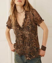 Load image into Gallery viewer, Damask Short Sleeve Blouse