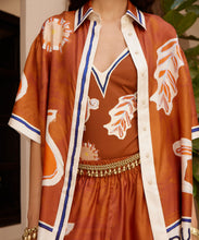 Load image into Gallery viewer, Soleil D&#39;Amour Silk Shirt