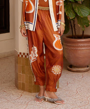 Load image into Gallery viewer, Soleil D&#39;Amour Tapered Silk Pant