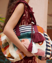 Load image into Gallery viewer, Michelle Beach Tote