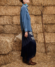 Load image into Gallery viewer, Dillon Appliqué Skirt