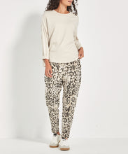 Load image into Gallery viewer, Downtown Sweater