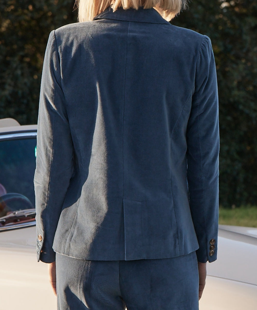 Poise Jacket