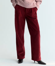 Load image into Gallery viewer, Nicol Woman Pant Plum Fantasy