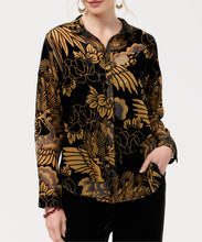 Load image into Gallery viewer, The Audrey Shirt With Shirt Tail Hem