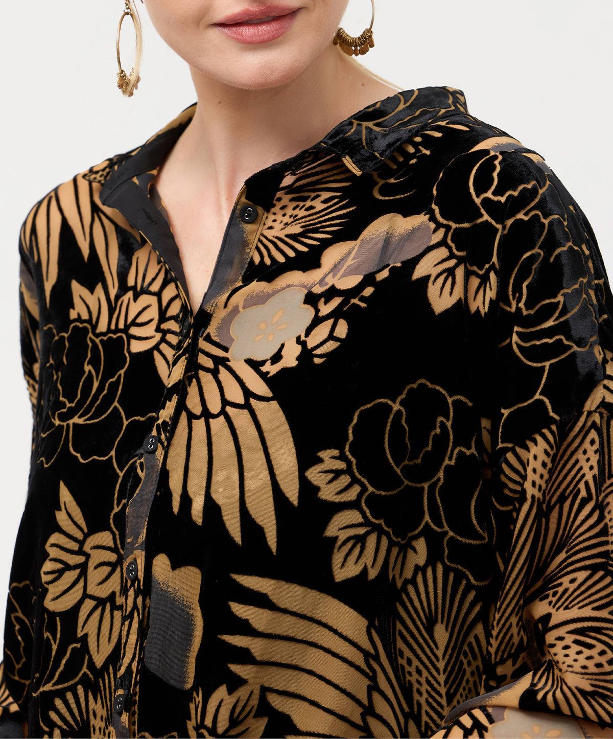 The Audrey Shirt With Shirt Tail Hem