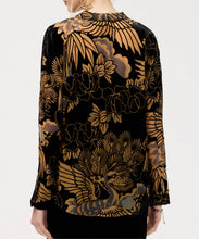 Load image into Gallery viewer, The Audrey Shirt With Shirt Tail Hem