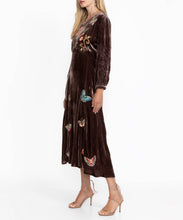 Load image into Gallery viewer, Velvet Effortless Midi Dress