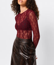 Load image into Gallery viewer, Close To You Top