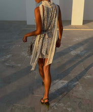 Load image into Gallery viewer, Sequin Lily Top