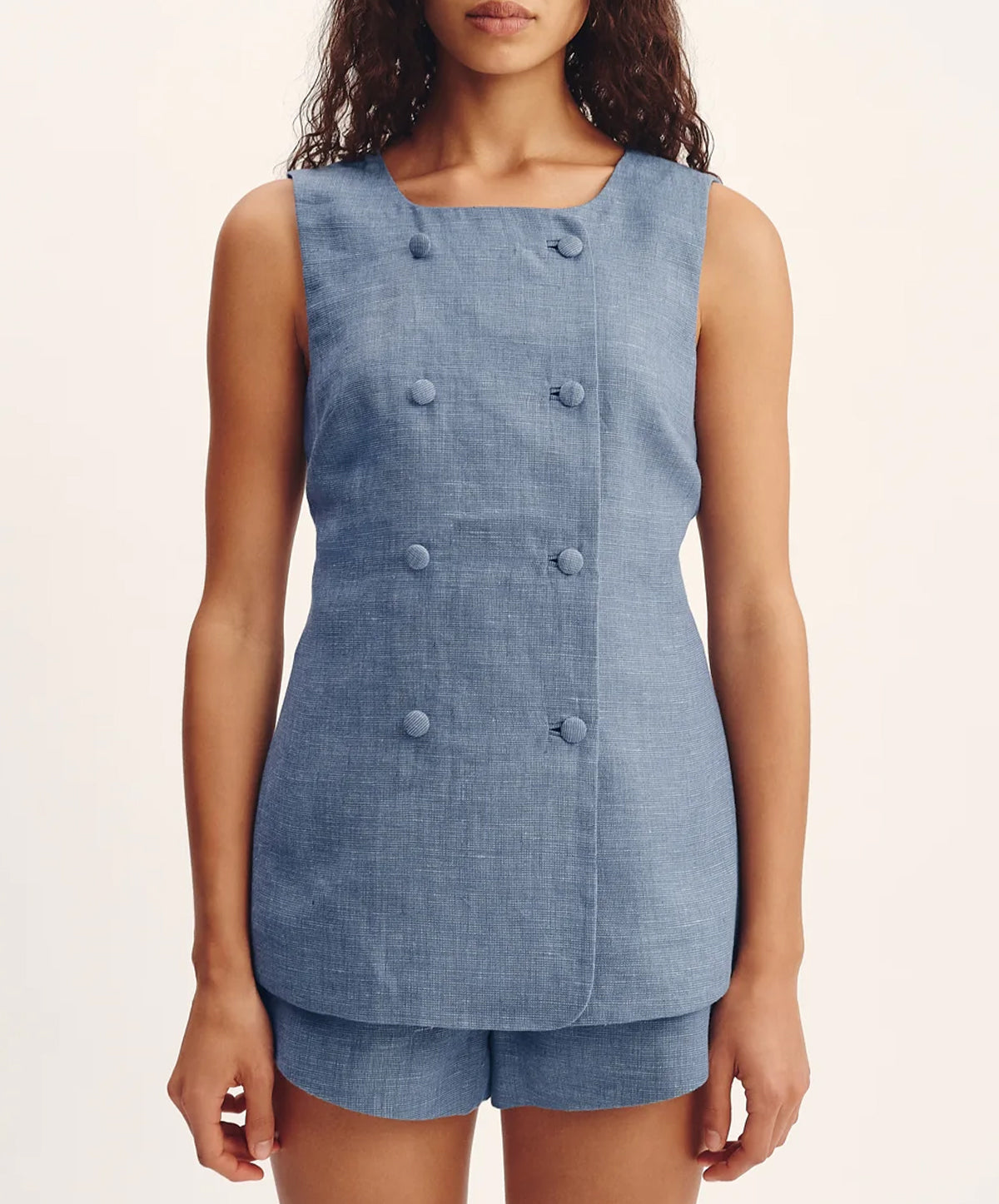 Thea Vest