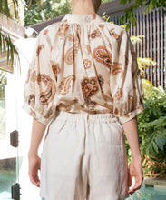 Load image into Gallery viewer, Tilda Woodstock Blouse