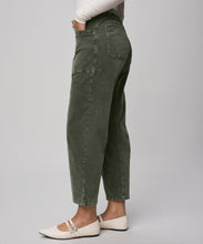 Load image into Gallery viewer, Carissa Corduroy Pant