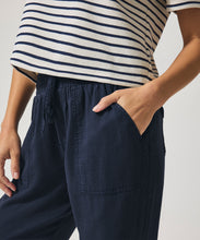 Load image into Gallery viewer, Lakeside Jogger