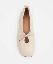 Load image into Gallery viewer, Rosalind Cream Leather Ballet Flats