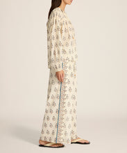 Load image into Gallery viewer, Carmen Blouse