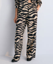 Load image into Gallery viewer, Kavala Woman Pant