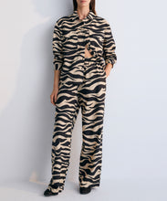 Load image into Gallery viewer, Kavala Woman Shirt