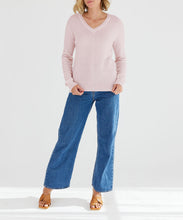 Load image into Gallery viewer, Pure Essentials Cashmere Slim Vee
